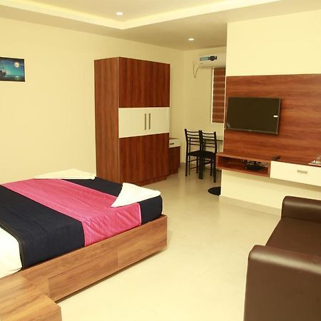 Dreams Residency Manjeri Экстерьер фото