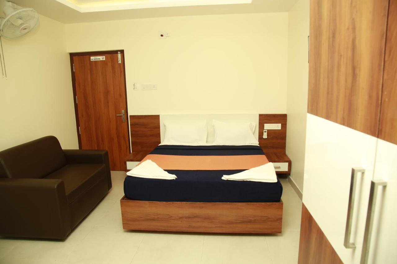 Dreams Residency Manjeri Экстерьер фото